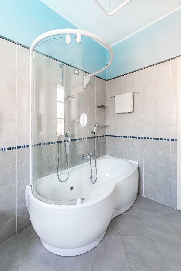 Il Quadrifoglio D4 Apartment By Wonderful Italy Sirmione Exteriör bild